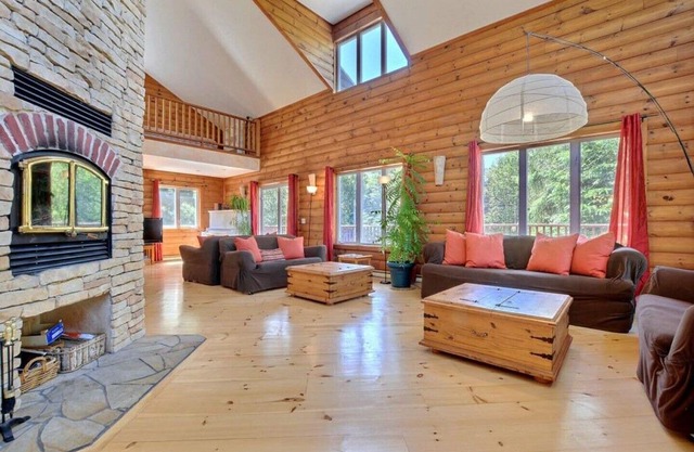 Beautiful cottage in Val-David - Log house #7