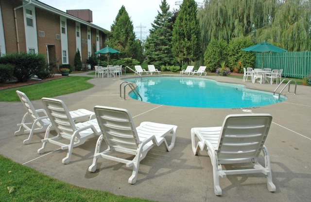 Parkway Inn Conference Centre 