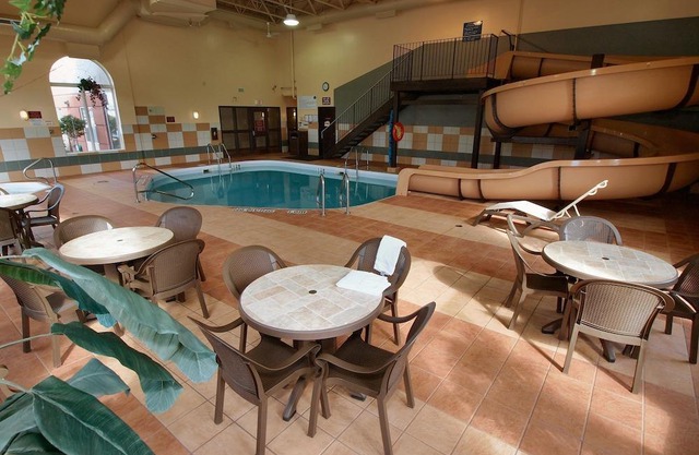 Best Western Plus Pembina Inn & Suites