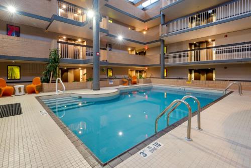 Village Park Inn 