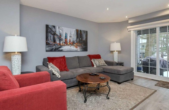 Blue mountain 4 bed, 3 bath