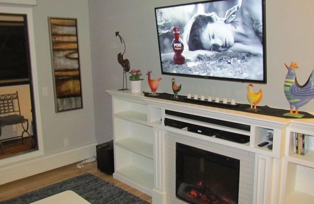 Braebourne Manor - Furnished Two Bedroom Condo