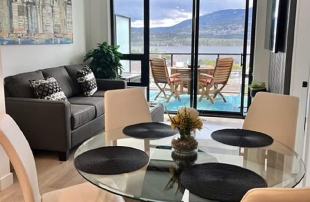 Brand New|15th Floor|Downtown Kelowna |King Bed| Stunning Lake & City Views
