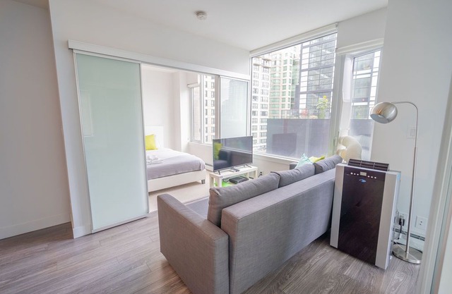 Brand New 2BR Apartment in Heart of Downtown with Free Parking
