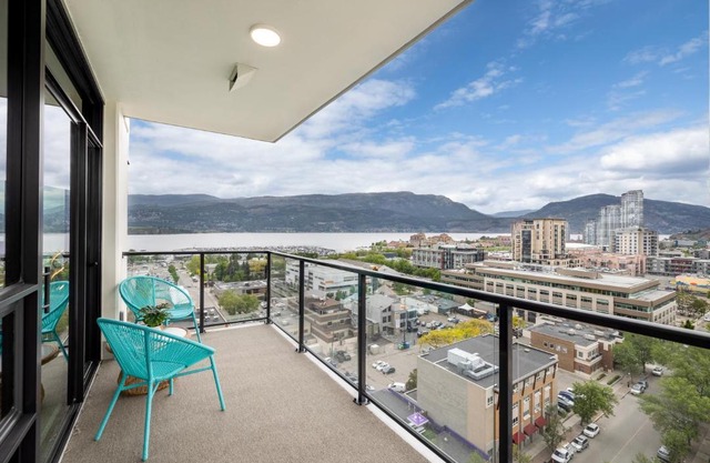 Brand New Luxury Downtown Near the Beach #15