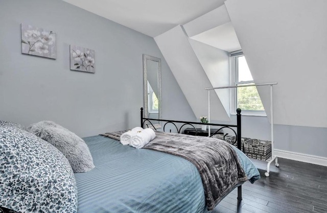 Bright/Modern 2BR Downtown - Rooftop Terrace!