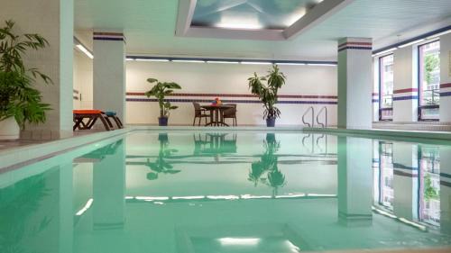 Cartier Place Hotel 