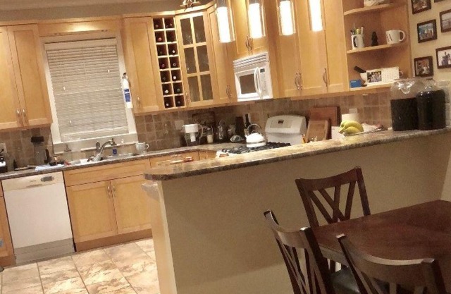 Central Lonsdale 2 bedroom suite