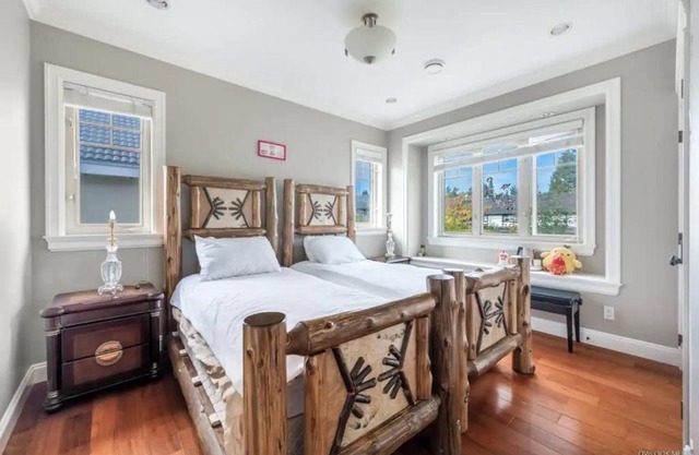 Cheerful 2-bedroom Suite B+C in Vancouver