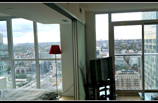 City View Apartment w/ Free WiFi & Full Kitchen