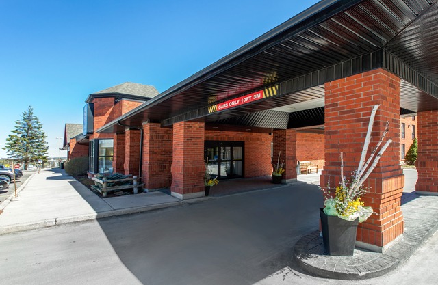 Comfort Hotel & Suites Peterborough