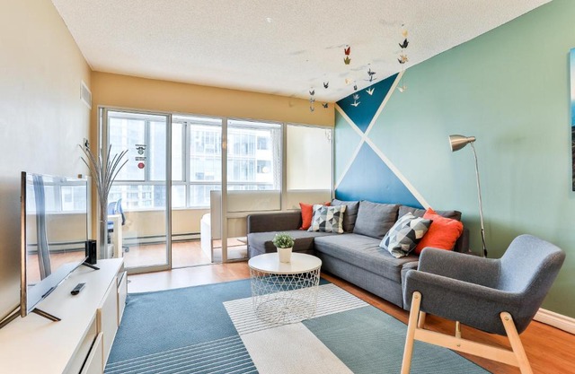 Comfortable Downtown Apartment
