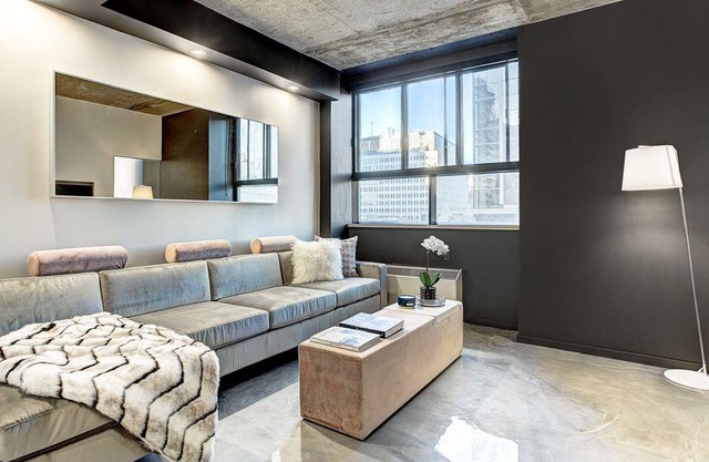 Cozy furnished apartment next to Concordia University