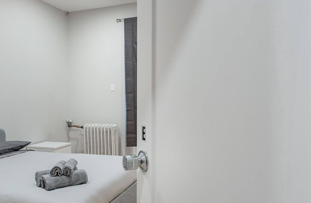 Cozy Private Room - Beautiful Rosemont Metro