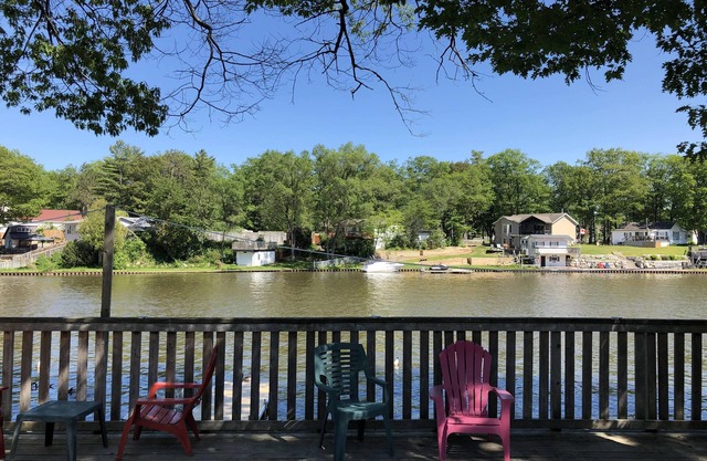 Dock Life Beach Cottage Wasaga 