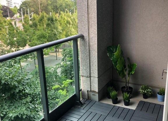 Executive 1 Bedroom condo sleeps 4.