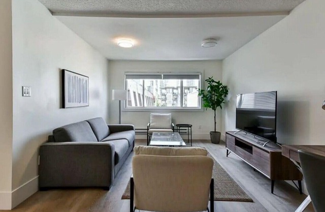 Gateway Furnished Apartments Suite Twelve