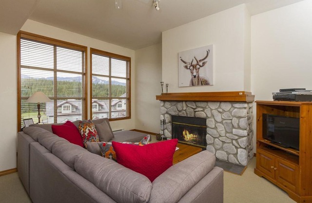 Golf Getaway w/ Hot tub, Parking