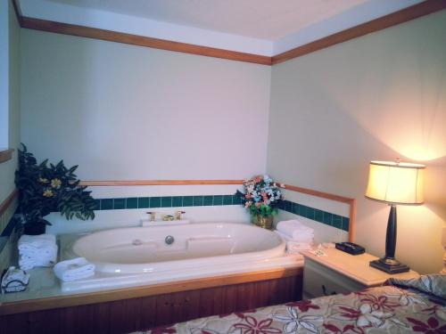 Granite Town Hotel 