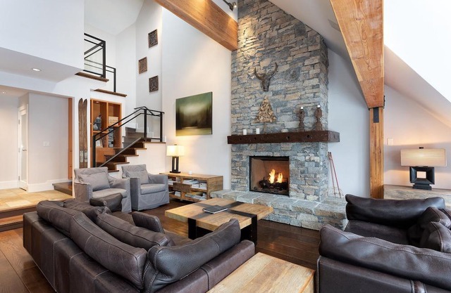 Guest Favourite w/ Ski-In-Out Access, Hot Tub