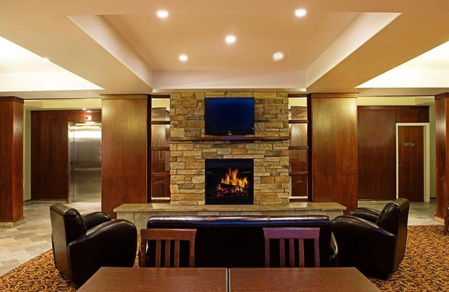 Holiday Inn Express & Suites Drayton Valley