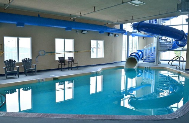 Holiday Inn Express Hotel & Suites Hinton, an IHG Hotel