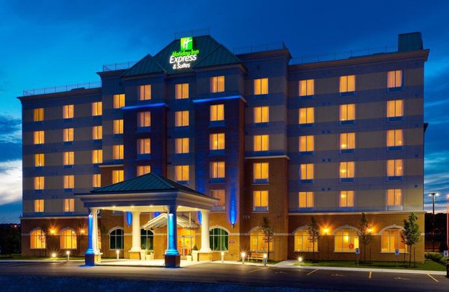 Holiday Inn Express & Suites Clarington - Bowmanville