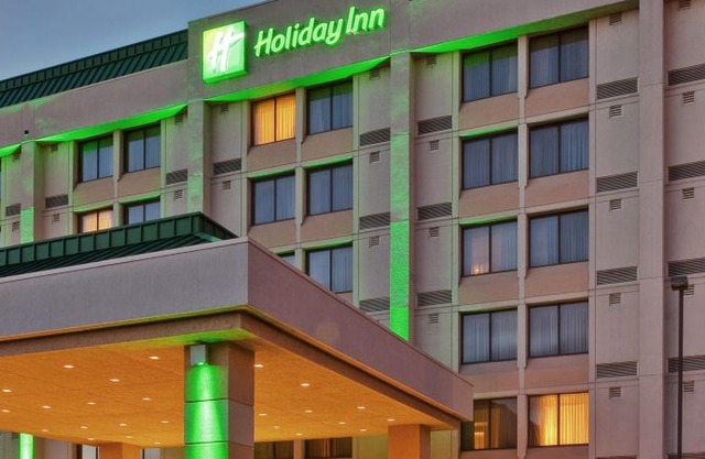 Holiday Inn Express & Suites Mississauga-Toronto Southwest, an Ihg Hotel