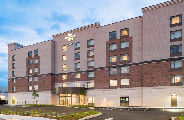 Homewood Suites by Hilton Ottawa Airport