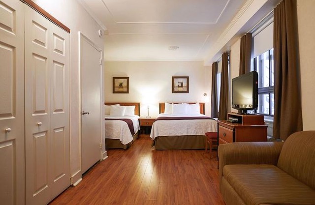 Hotel St-Denis