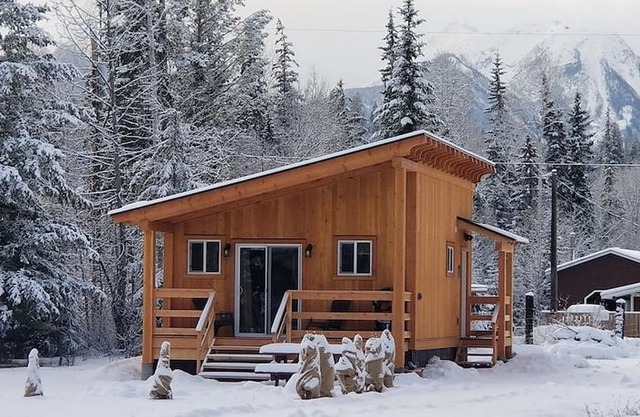 Kicking Horse Kabins