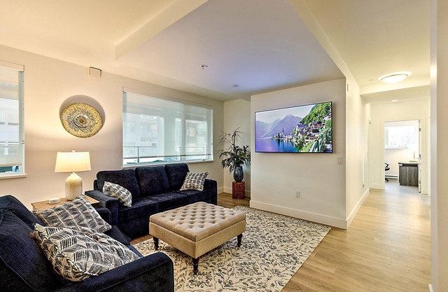 King's Balcony, Downtown Sidney, New spacious 2 bedroom condo, 90 day minimum.