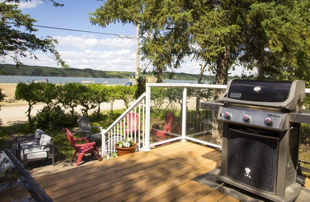Lakefront Cottage Manitou Beach 