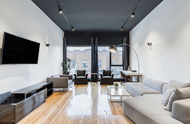 Liv MTL Plaza 2 Up to 75% OFF Spacious Penthouse + Ideal Big Family + Free Parking