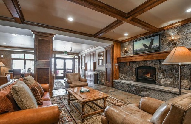 Lone Eagle 3001 by SummitCove Vacation Lodging