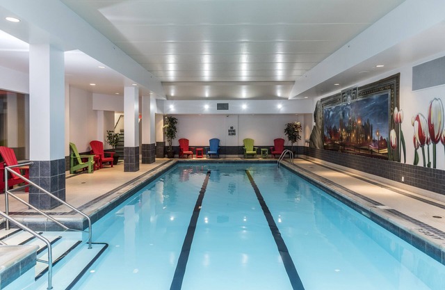 Lord Elgin Hotel