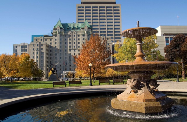 Lord Elgin Hotel