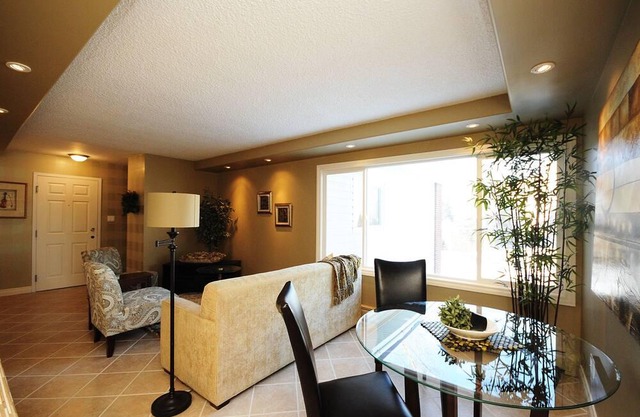 Lovely 2-Bdr Condo In-suite laundry free parking