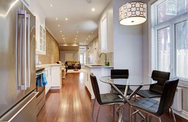 Luxurious 2 bedroom condo in Outremont