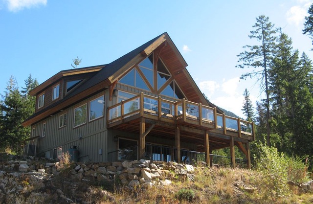 Luxury Cottage with Spectacular Lake and Mountain Views