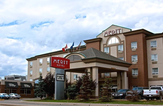 Merit Hotel & Suites