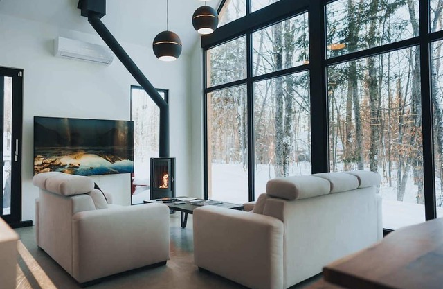 Modern chalet surrounded by nature CITQ#310675