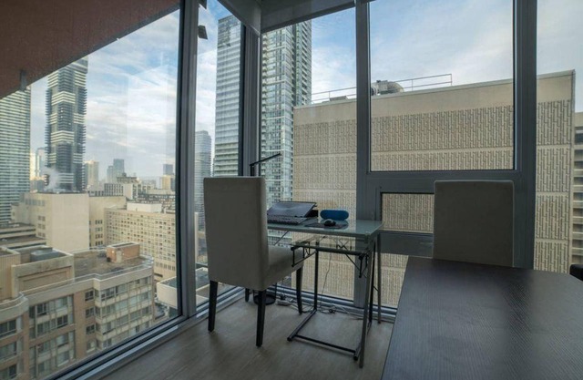 New Luxury 1 Bedroom Downtown Apartment