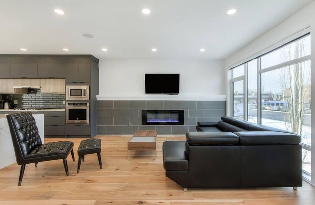 NEW LUXURY TOWNHOME UNIT 29
