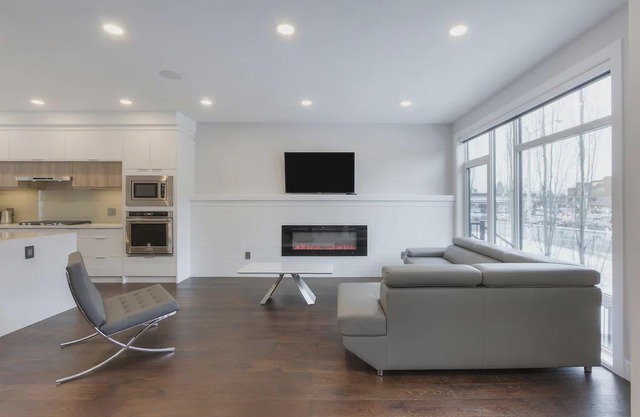 NEW LUXURY TOWNHOME UNIT 27
