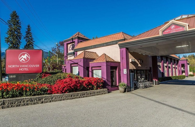 North Vancouver Hotel