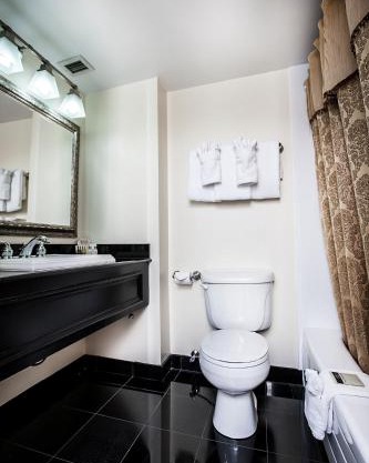 Stone Inn Boutique Hotel 