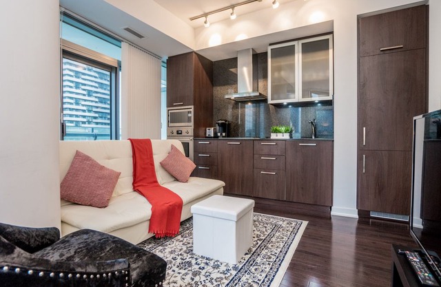One bedroom apartment in Canada, Toronto