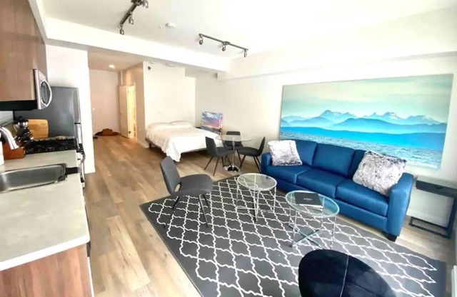 Perfect Brand New Studio Downtown Sidney