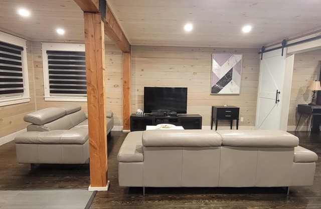 Echo Beach Bdrm Cottage Magnetawan 